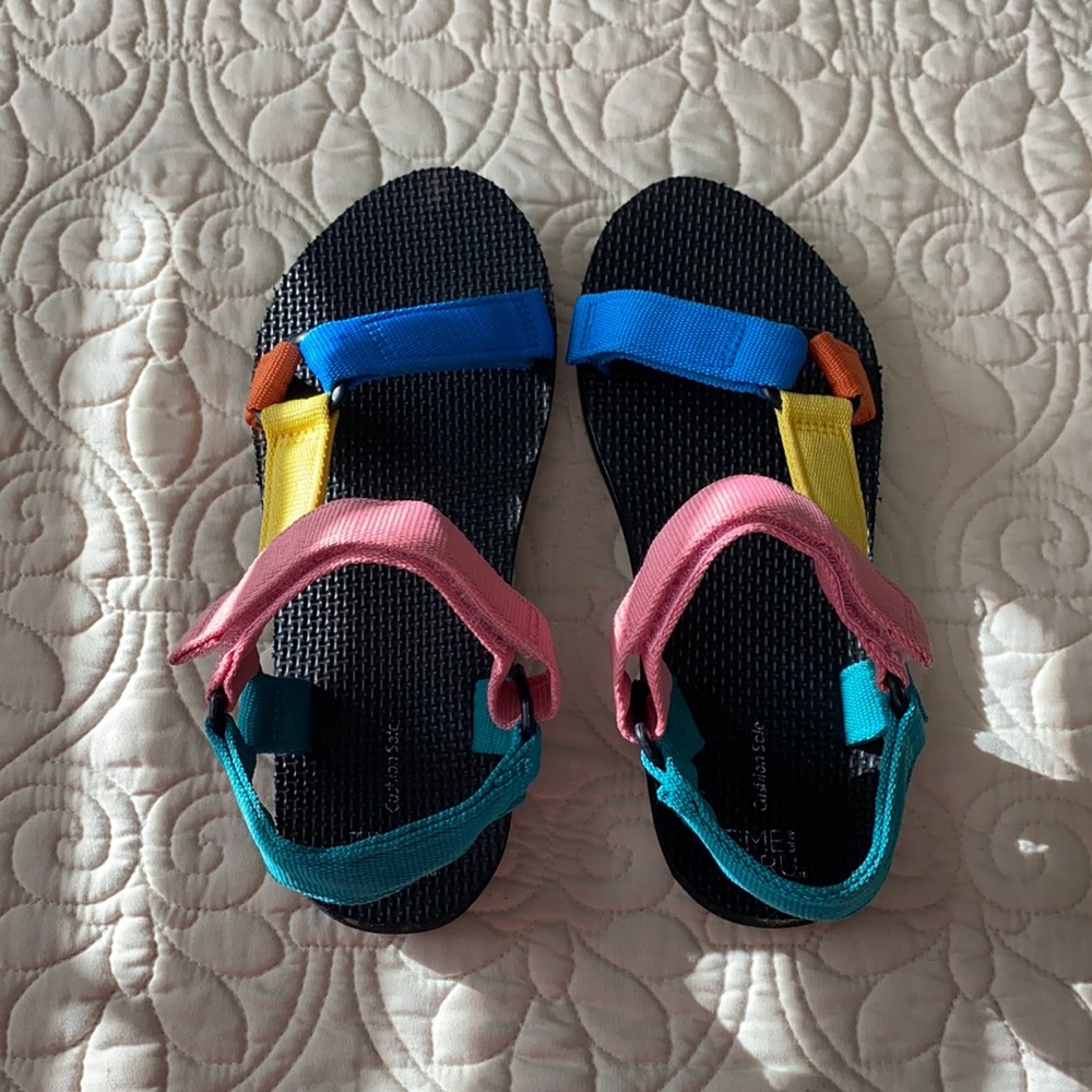 Time & Tru Sandals